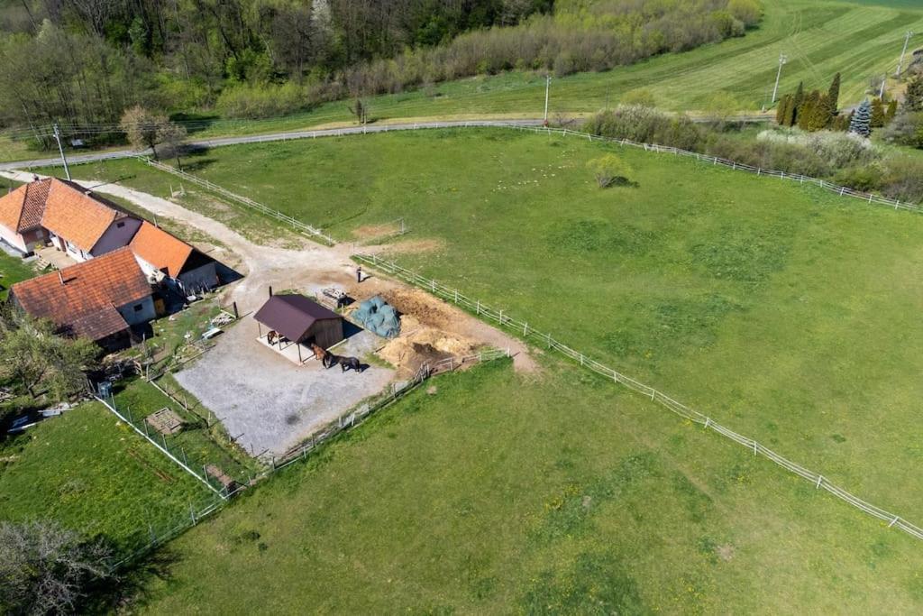 Gazdovstvo Pod Chvojnom Appartement Klokoc Buitenkant foto